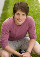 Gregg Sulkin : gregg-sulkin-1311762513.jpg