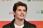 Gregg Sulkin : gregg-sulkin-1387739363.jpg