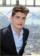 Gregg Sulkin : gregg-sulkin-1405277067.jpg