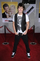 Gregg Sulkin : gregg-sulkin-1432938601.jpg