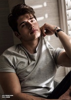 Gregg Sulkin : gregg-sulkin-1488675858.jpg