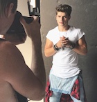 Gregg Sulkin : gregg-sulkin-1502932578.jpg