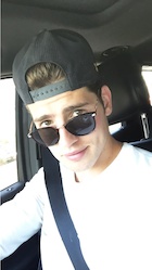 Gregg Sulkin : gregg-sulkin-1505454842.jpg