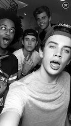 Hayes Grier : TI4U1441928101.jpg