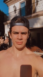 Hayes Grier : hayes-grier-1610946541.jpg