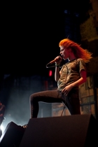 Hayley Williams : hayley_williams_1266023383.jpg