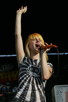 Hayley Williams : hayley_williams_1268411778.jpg