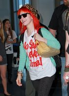 Hayley Williams : hayley_williams_1298117432.jpg