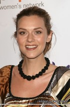 Hilarie Burton : hilarie_burton_1285441090.jpg