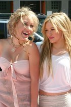 Hilary Duff : TI4U1400176579.jpg