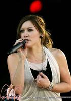 Hilary Duff : TI4U_u1150386840.jpg