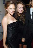 Hilary Duff : TI4U_u1239289201.jpg