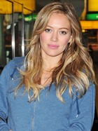 Hilary Duff : hilary-duff-1318528435.jpg