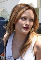 Hilary Duff : hilary-duff-1322080309.jpg