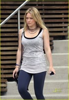 Hilary Duff : hilary-duff-1323906429.jpg