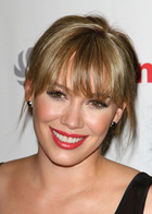 Hilary Duff : hilary-duff-1324221981.jpg