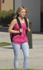 Hilary Duff : hilary-duff-1349534533.jpg