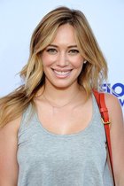 Hilary Duff : hilary-duff-1371080217.jpg