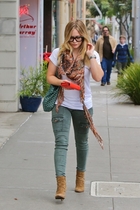 Hilary Duff : hilary-duff-1395153954.jpg