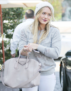 Hilary Duff : hilary-duff-1395154093.jpg