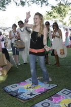 Hilary Duff : hilary-duff-1406311210.jpg