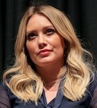 Hilary Duff : hilary-duff-1462327144.jpg