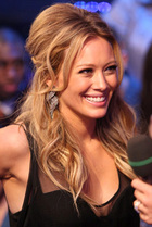 Hilary Duff : hillary_duff_1226944812.jpg