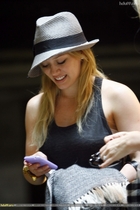 Hilary Duff : hillary_duff_1248111220.jpg