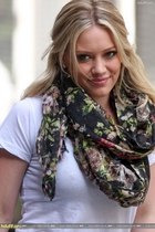 Hilary Duff : hillary_duff_1251389602.jpg