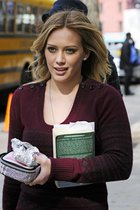 Hilary Duff : hillary_duff_1255845124.jpg