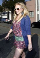 Hilary Duff : hillary_duff_1275856661.jpg