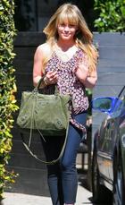 Hilary Duff : hillary_duff_1301581020.jpg