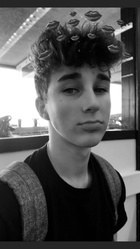 Hunter Rowland : hunter-rowland-1525972276.jpg