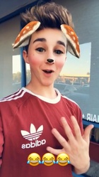 Hunter Rowland : hunter-rowland-1525972333.jpg