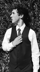 Hunter Rowland : hunter-rowland-1541723281.jpg