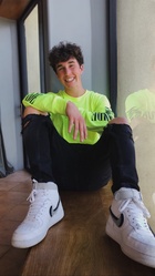 Hunter Rowland : hunter-rowland-1556656382.jpg