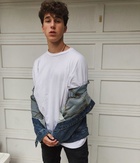 Hunter Rowland : hunter-rowland-1557698761.jpg