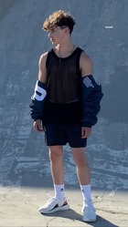 Hunter Rowland : hunter-rowland-1593893521.jpg