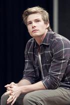 Hunter Parrish : hunter-parrish-1383692076.jpg