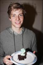 Hunter Parrish : hunter_parrish_1229741922.jpg