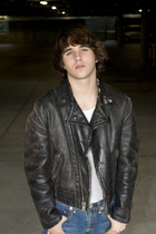 Hutch Dano : hutchdano_1250623808.jpg