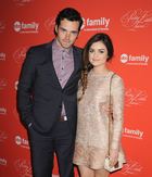 Ian Harding : TI4U1396183555.jpg