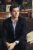 Ian Harding : ian-harding-1338258983.jpg