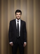 Ian Harding : ian-harding-1338436062.jpg