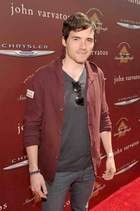 Ian Harding : ian-harding-1400438342.jpg