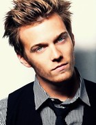 Jake Abel : jake-abel-1378752431.jpg