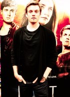 Jake Abel : jake-abel-1380738632.jpg