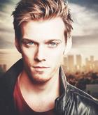 Jake Abel : jake-abel-1387886020.jpg