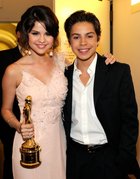 Jake T. Austin : TI4U_u1253334896.jpg