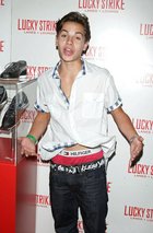 Jake T. Austin : jake-t-austin-1312940525.jpg